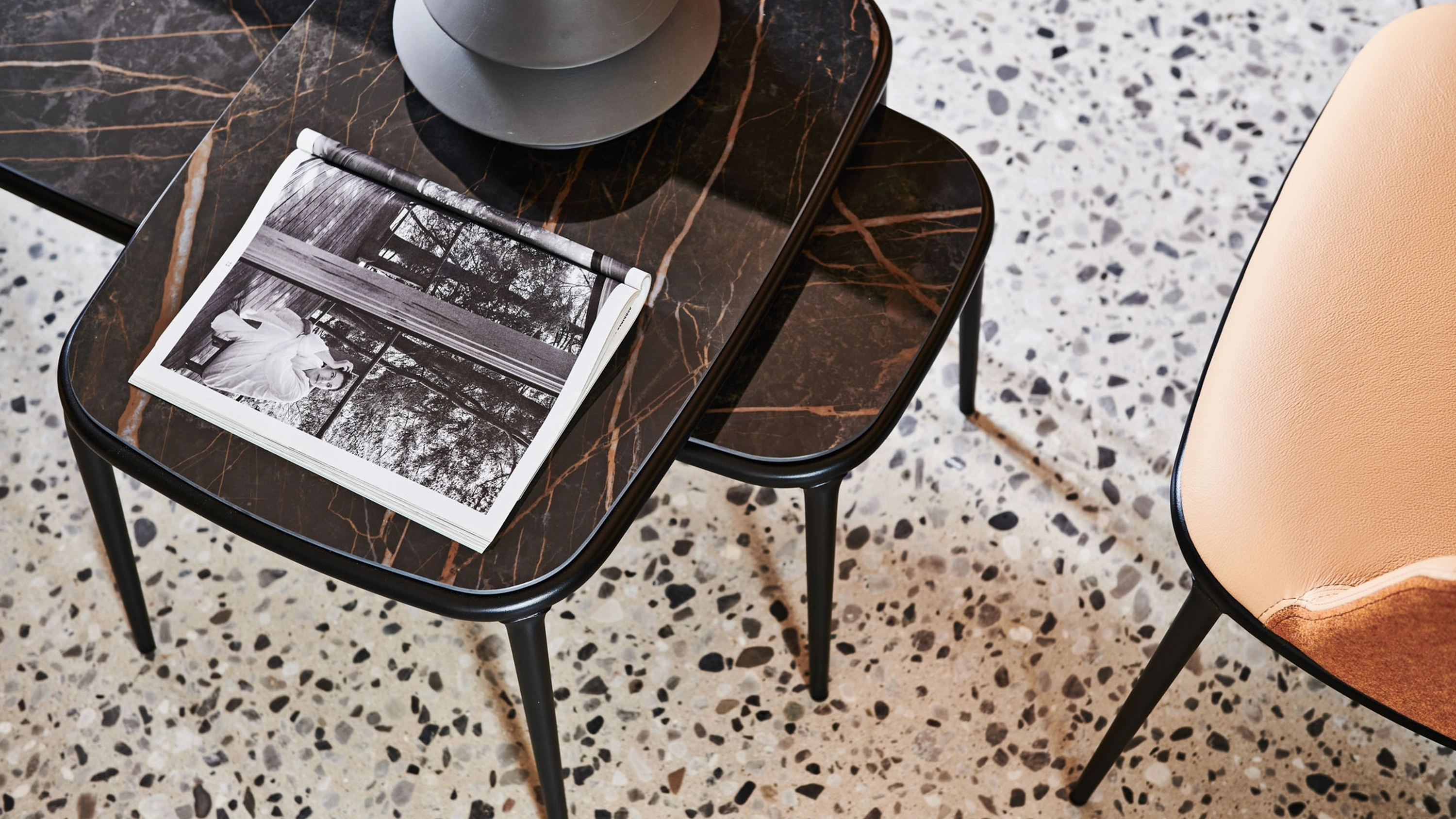 Tavolino Lea in cristalceramica di Midj