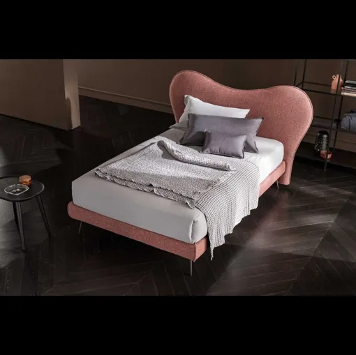 Letto singolo con testiera sagomata in tessuto imbottito Soul Young Mickey di Altrenotti