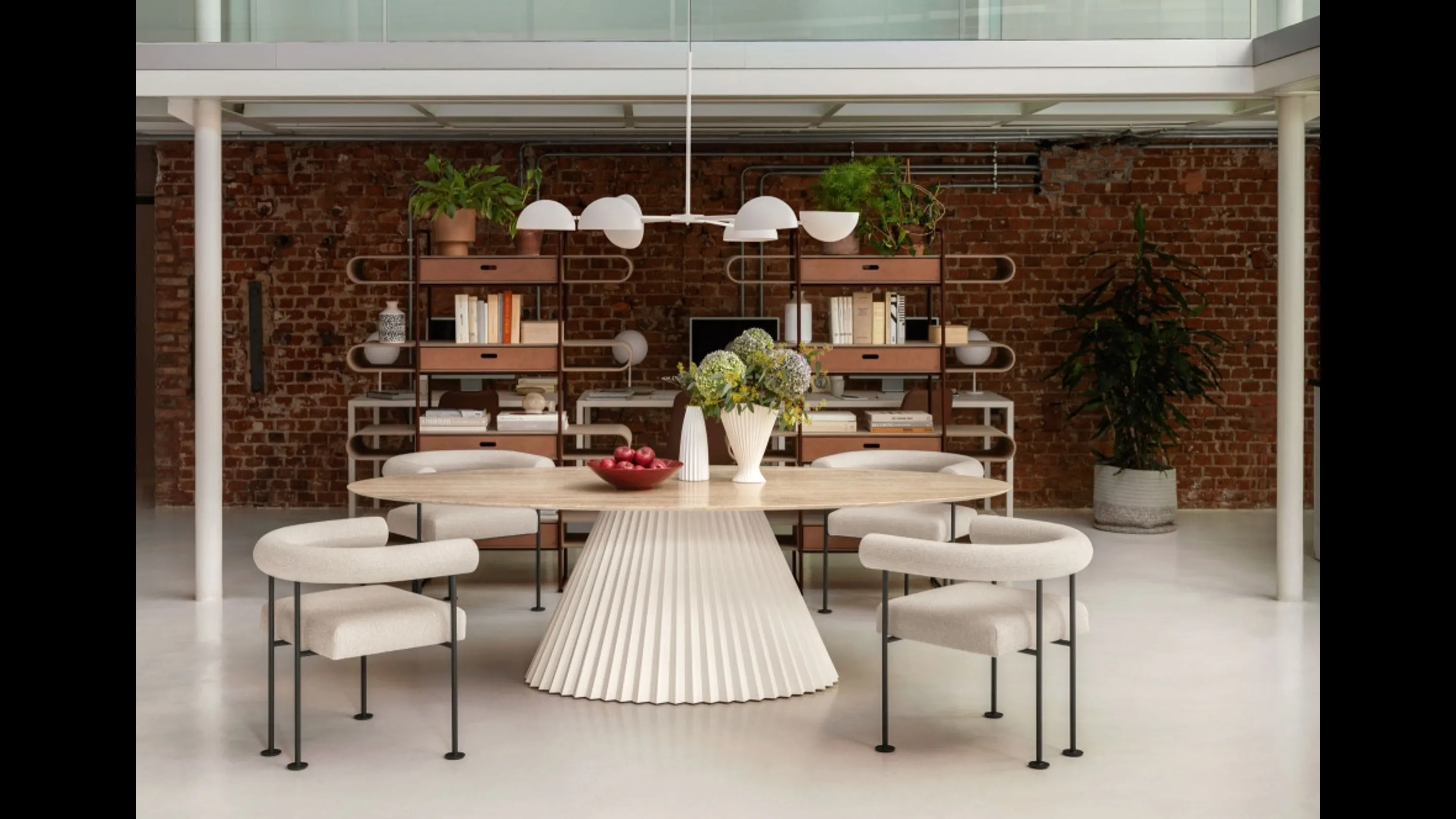 Tavolo Plissé Ellittico con top in marmo di Midj